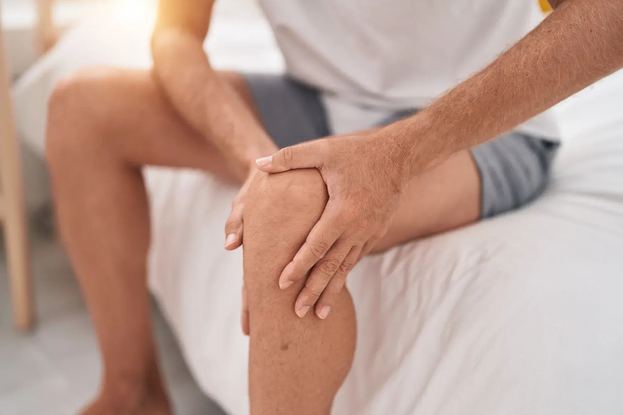 Knee injury rehabilitation and non-surgical pain relief in Alma, GA